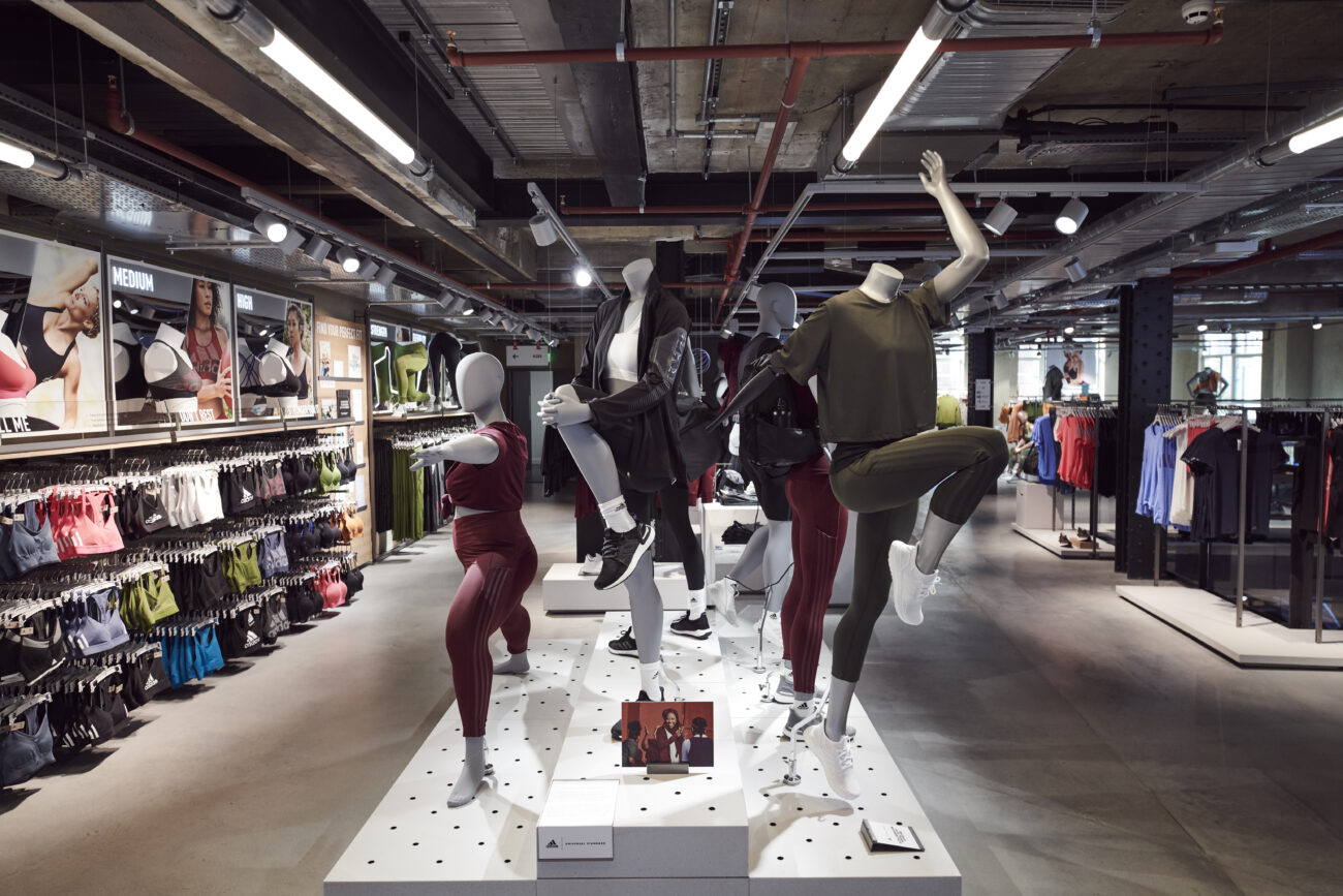 global Editor Correspondencia Adidas Store - Oxford Street