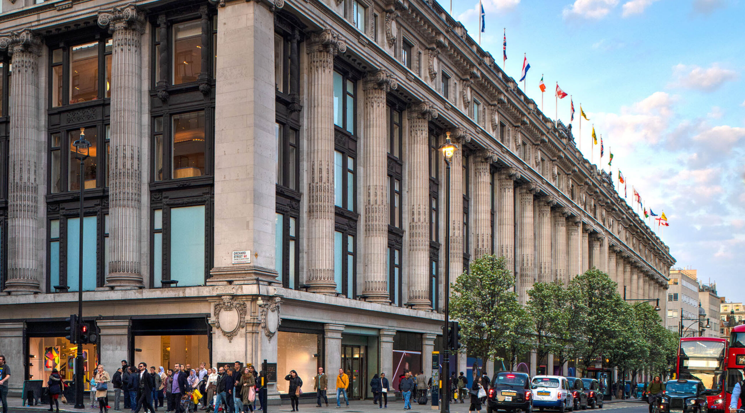 London - Girl About Town: The V&A Café