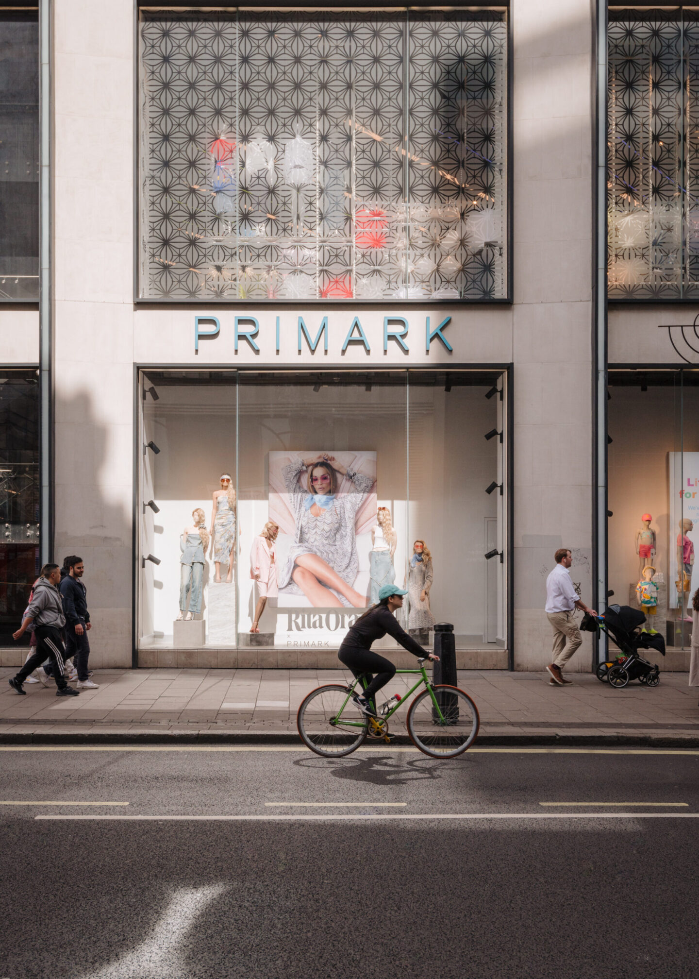 Shopping on a budget | Oxford Street